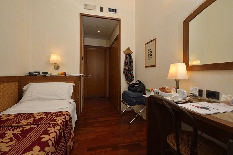 Ariosto Hotel มิลาน ภายนอก รูปภาพ